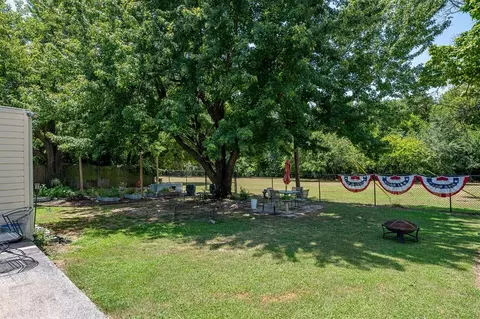 Exterior - 319 S Main St, Mcloud, OK 74851 photo 5 of 13