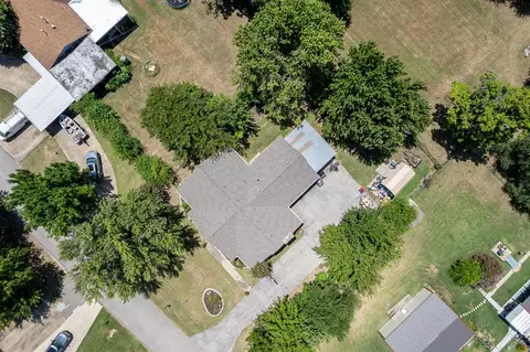 View/Area - 319 S Main St, Mcloud, OK 74851 photo 5 of 6