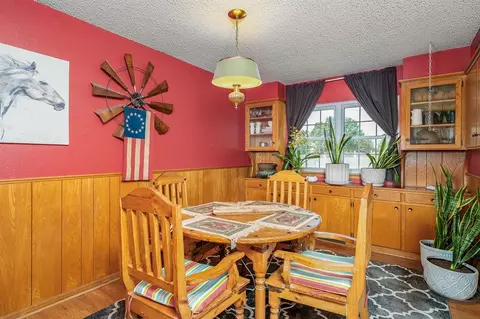 Dining - 319 S Main St, Mcloud, OK 74851 photo 1 of 2