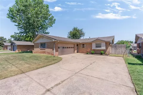 5701 NW 58th St, Warr Acres, OK 73122
