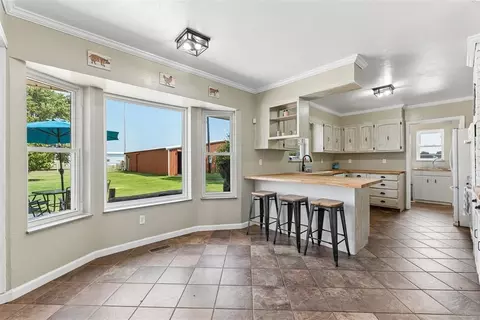 Kitchen - 258400 E 805 Rd, Watonga, OK 73772 photo 6 of 7