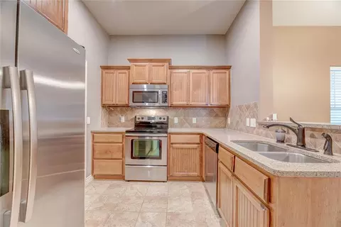 Kitchen - 2719 Sharpish Way, Norman, OK 73069 photo 1 of 1