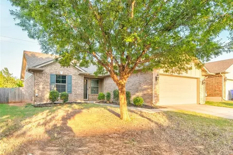 Exterior - 2719 Sharpish Way, Norman, OK 73069 photo 2 of 4