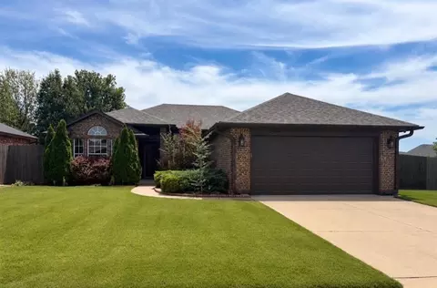 12404 Rockgate, Yukon, OK 73099