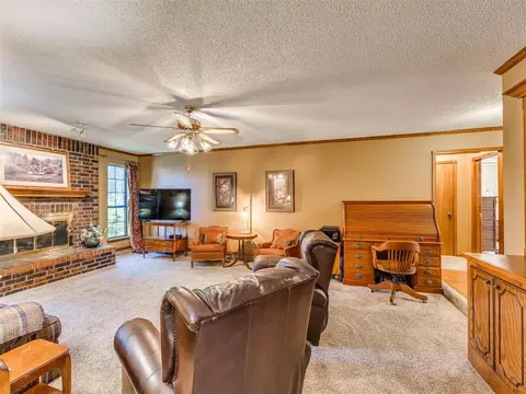 Living - 2201 Dena Dr, Guthrie, OK 73044 photo 1 of 4