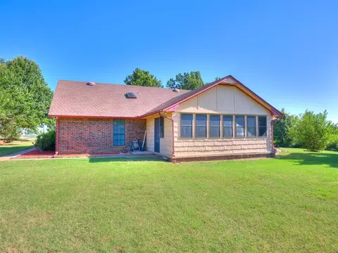 Other - 2201 Dena Dr, Guthrie, OK 73044 photo 4 of 7