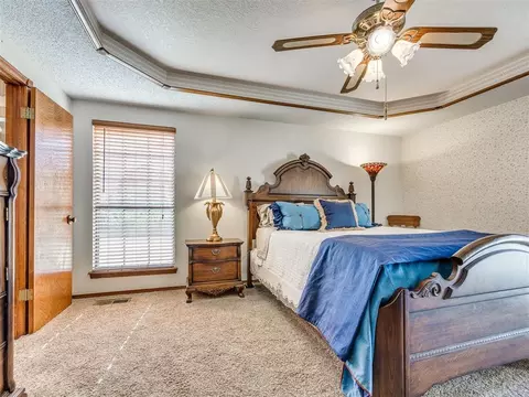 Bedroom - 2201 Dena Dr, Guthrie, OK 73044 photo 4 of 11