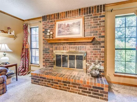 Living - 2201 Dena Dr, Guthrie, OK 73044 photo 3 of 4