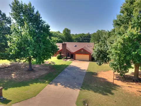 View/Area - 2201 Dena Dr, Guthrie, OK 73044 photo 2 of 5