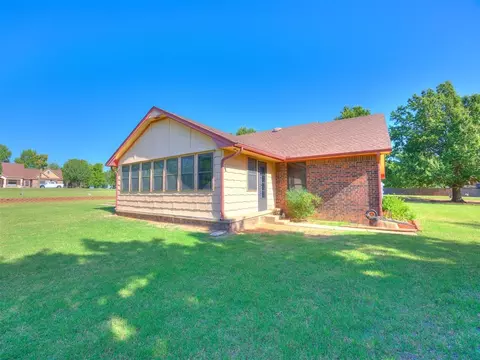 Other - 2201 Dena Dr, Guthrie, OK 73044 photo 6 of 7