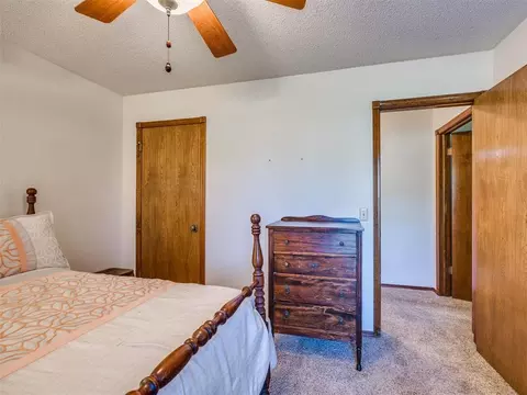 Bedroom - 2201 Dena Dr, Guthrie, OK 73044 photo 11 of 11