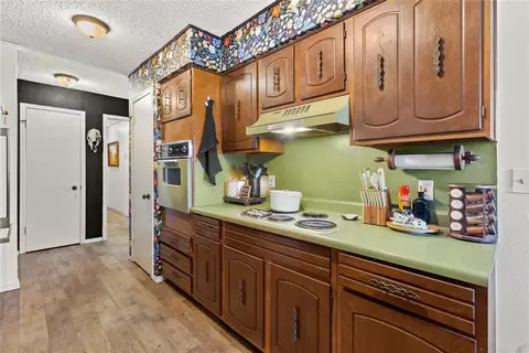 Kitchen - 819 N Brewer Ave, Hydro, OK 73048 photo 3 of 3