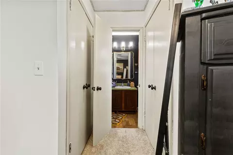 Entry Way - 819 N Brewer Ave, Hydro, OK 73048 photo 5 of 5