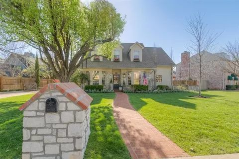 11916 Maple Hollow Ct, Oklahoma City, OK 73120