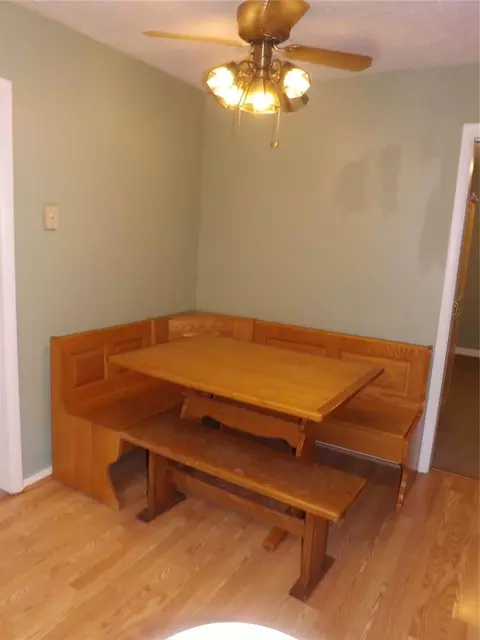 Dining - 1908 N Robin St, Altus, OK 73521 photo 1 of 2