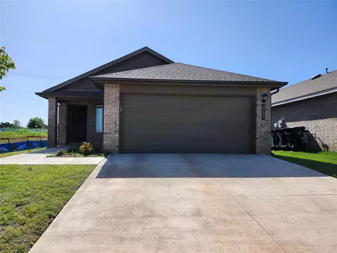 10605 Red Thistle Dr, Oklahoma City, OK 73131