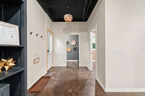 Entry Way - 11600 E Coffee Creek Rd, Arcadia, OK 73007 photo 2 of 2