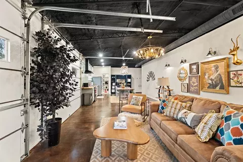 Living - 11600 E Coffee Creek Rd, Arcadia, OK 73007 photo 1 of 4