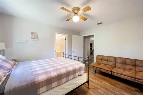 Bedroom - 334 Shrouder Rd, Broken Bow, OK 74728 photo 3 of 6