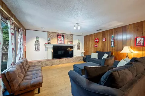 Living - 334 Shrouder Rd, Broken Bow, OK 74728 photo 3 of 3