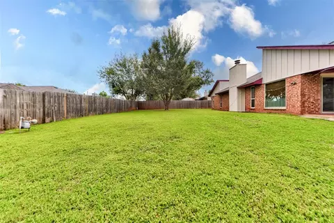 Exterior - 2115 Teresa Dr, Norman, OK 73071 photo 6 of 6