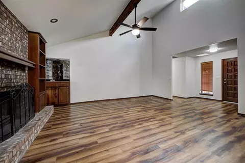 Living - 2115 Teresa Dr, Norman, OK 73071 photo 3 of 3