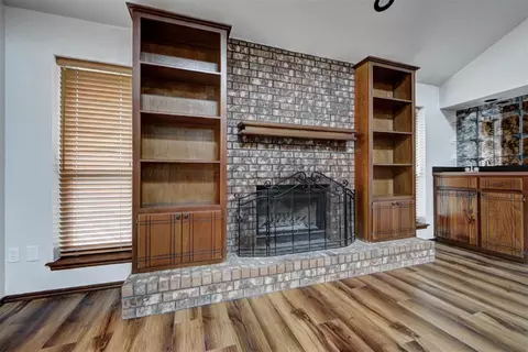 Living - 2115 Teresa Dr, Norman, OK 73071 photo 2 of 3