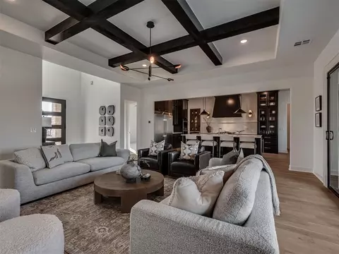 Living - 9401 Millstone Ct, Arcadia, OK 73007 photo 4 of 6