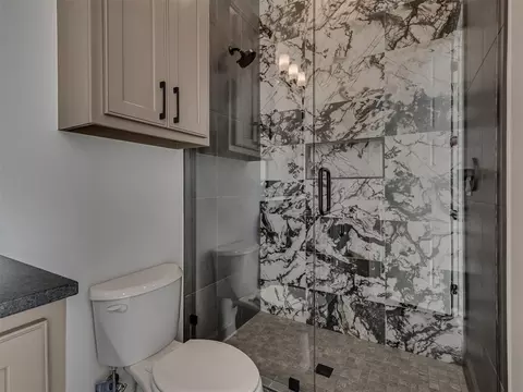 Bath - 9401 Millstone Ct, Arcadia, OK 73007 photo 10 of 10