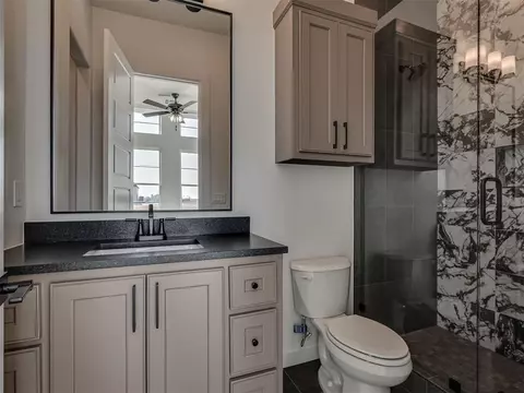 Bath - 9401 Millstone Ct, Arcadia, OK 73007 photo 9 of 10