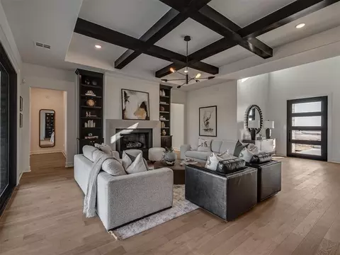 Living - 9401 Millstone Ct, Arcadia, OK 73007 photo 3 of 6