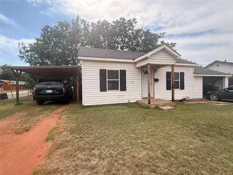 701 N Boone Ave, Elk City, OK 73644