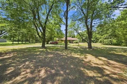 Exterior - 662 S Range Rd, Mcloud, OK 74851 photo 3 of 10