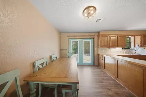 Dining - 662 S Range Rd, Mcloud, OK 74851 photo 1 of 2