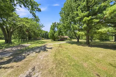 Exterior - 662 S Range Rd, Mcloud, OK 74851 photo 4 of 10