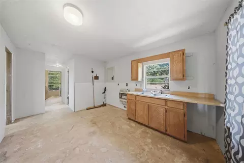 Entry Way - 662 S Range Rd, Mcloud, OK 74851 photo 1 of 1