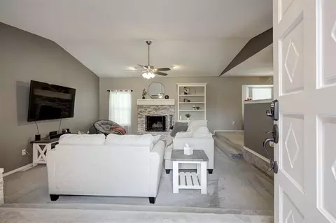 Entry Way - 2134 Jazzman Dr, Norman, OK 73071 photo 1 of 4