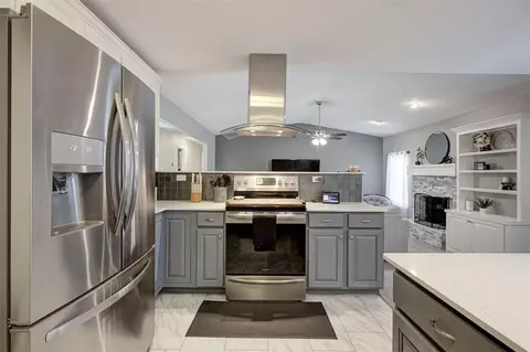 Kitchen - 2134 Jazzman Dr, Norman, OK 73071 photo 6 of 7