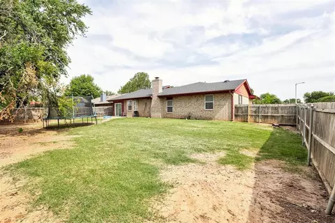 Exterior - 2134 Jazzman Dr, Norman, OK 73071 photo 5 of 6