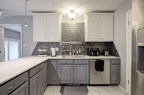 Kitchen - 2134 Jazzman Dr, Norman, OK 73071 photo 4 of 7