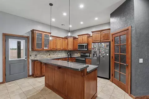 Kitchen - 403 Scissor Tail Ln, Tuttle, OK 73089 photo 1 of 3