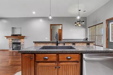 Kitchen - 403 Scissor Tail Ln, Tuttle, OK 73089 photo 3 of 3
