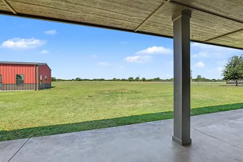 Exterior - 403 Scissor Tail Ln, Tuttle, OK 73089 photo 4 of 6