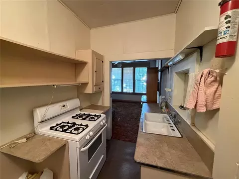 Kitchen - 104 W Johnny Bench St, Binger, OK 73009 photo 1 of 2