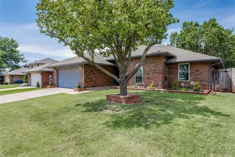 1705 Park View Pl, Edmond, OK 73003