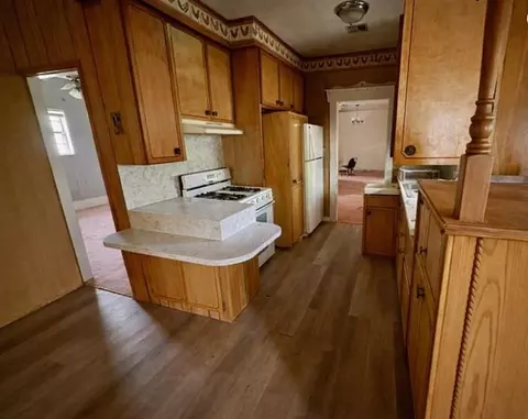 Kitchen - 18492 E 1270 Rd, Sayre, OK 73662 photo 1 of 1