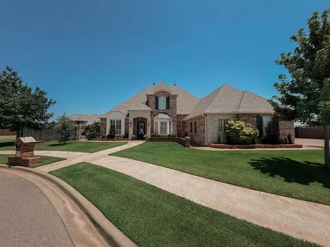 913 Stonebridge Ct, Weatherford, OK 73096