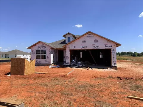 1016 S Bear Ln, Mustang, OK 73064