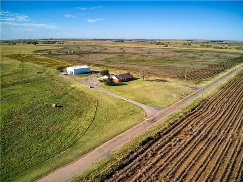 View/Area - 17320 E 1250 Rd, Erick, OK 73645 photo 3 of 4