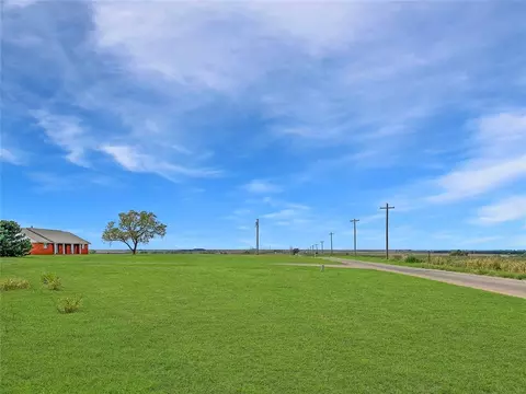 Exterior - 17320 E 1250 Rd, Erick, OK 73645 photo 8 of 8